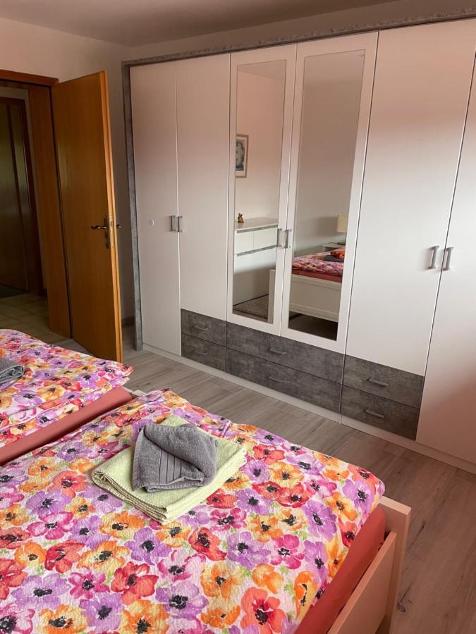 Ferienwohnung am Waldrand mit Dachterrasse Wetter  Exterior foto